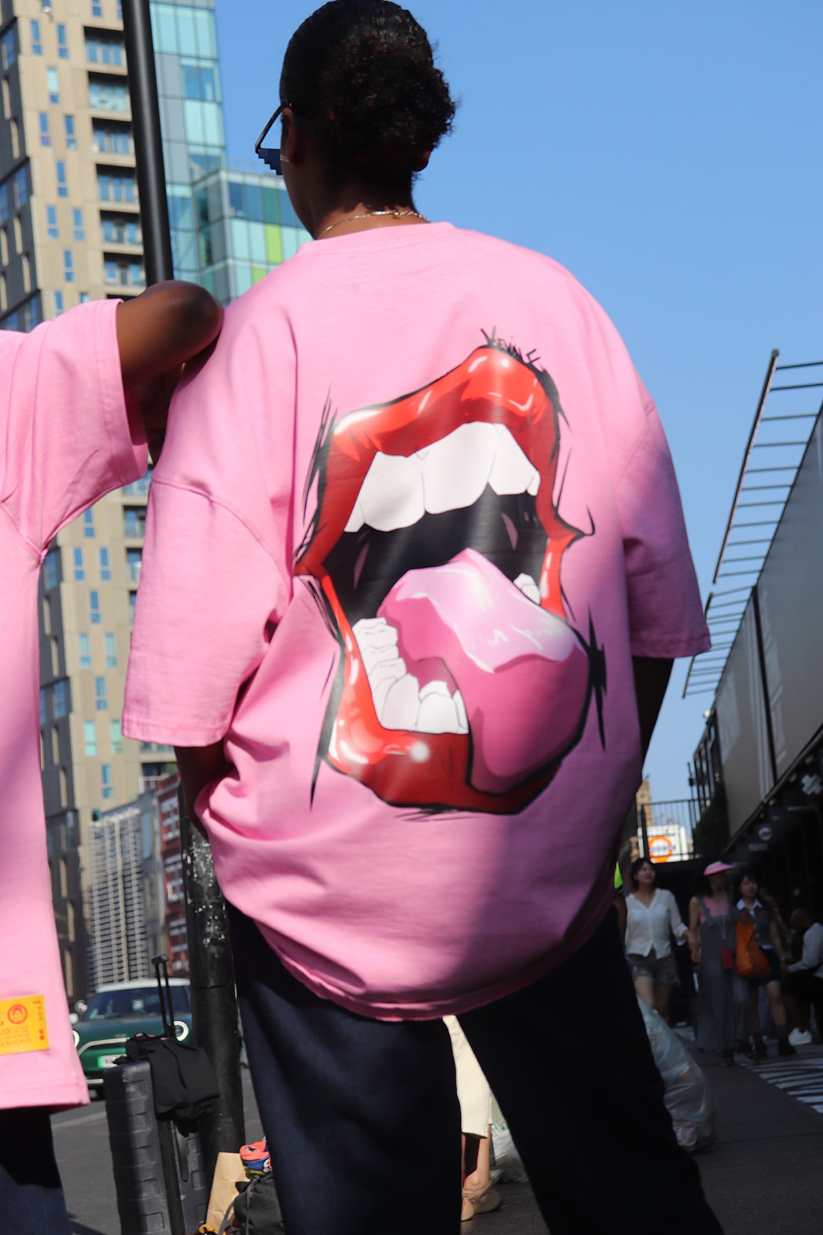 Barek Neverlandess London streetwear - Oversized Pink T-shirt – Mouth Edition unique designer fashion artwork